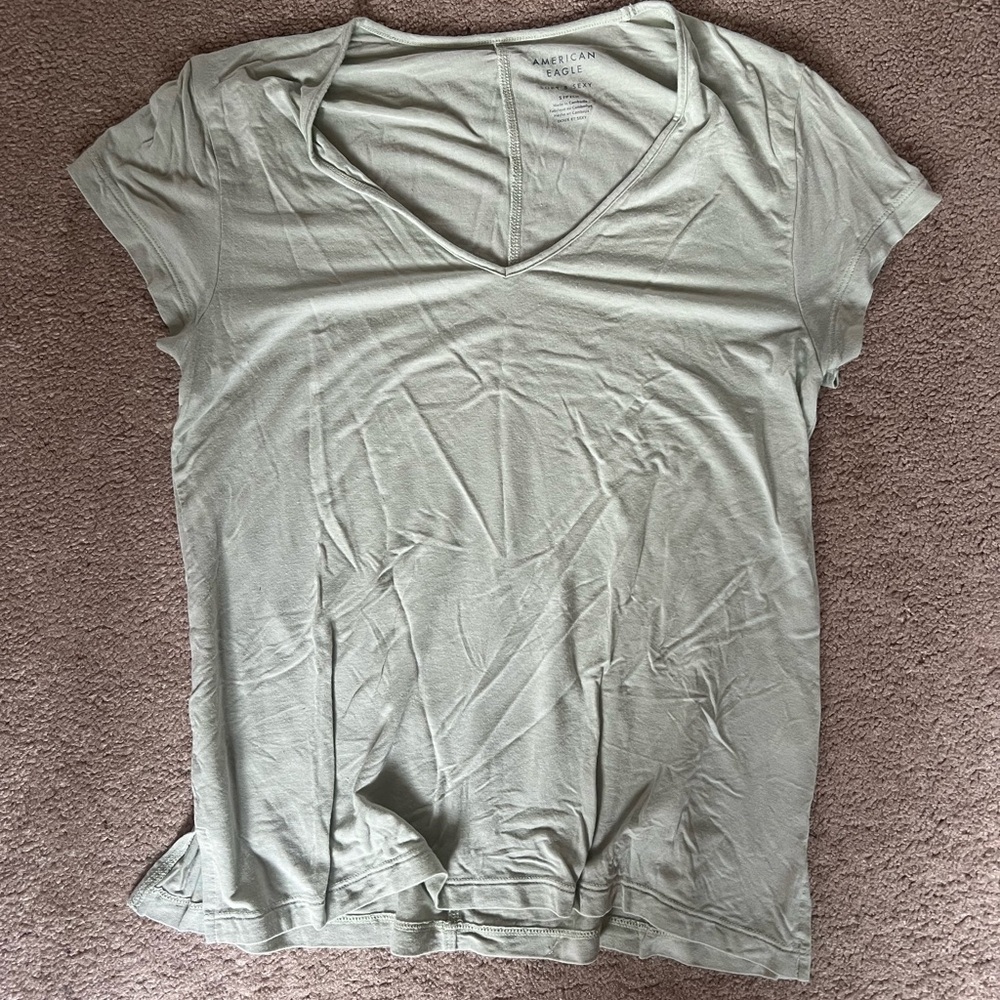 American Eagle Outfitters Light Green V-Neck Tee